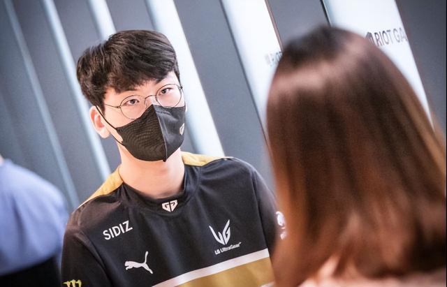 4-3！张本智和再战国乒：小勒布伦败北，总决赛男单四强决出三人（4-3！张本智和再度对阵国乒，小勒布伦遭淘汰，总决赛男单四强已出三席）